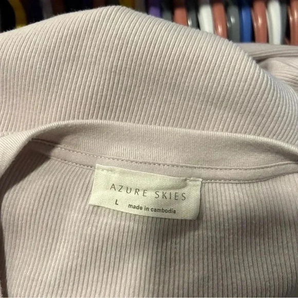 Azure Skies  Top - Picture 3 of 6